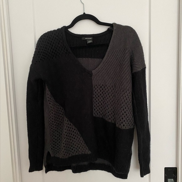 DKNY Sweater - Picture 2 of 3